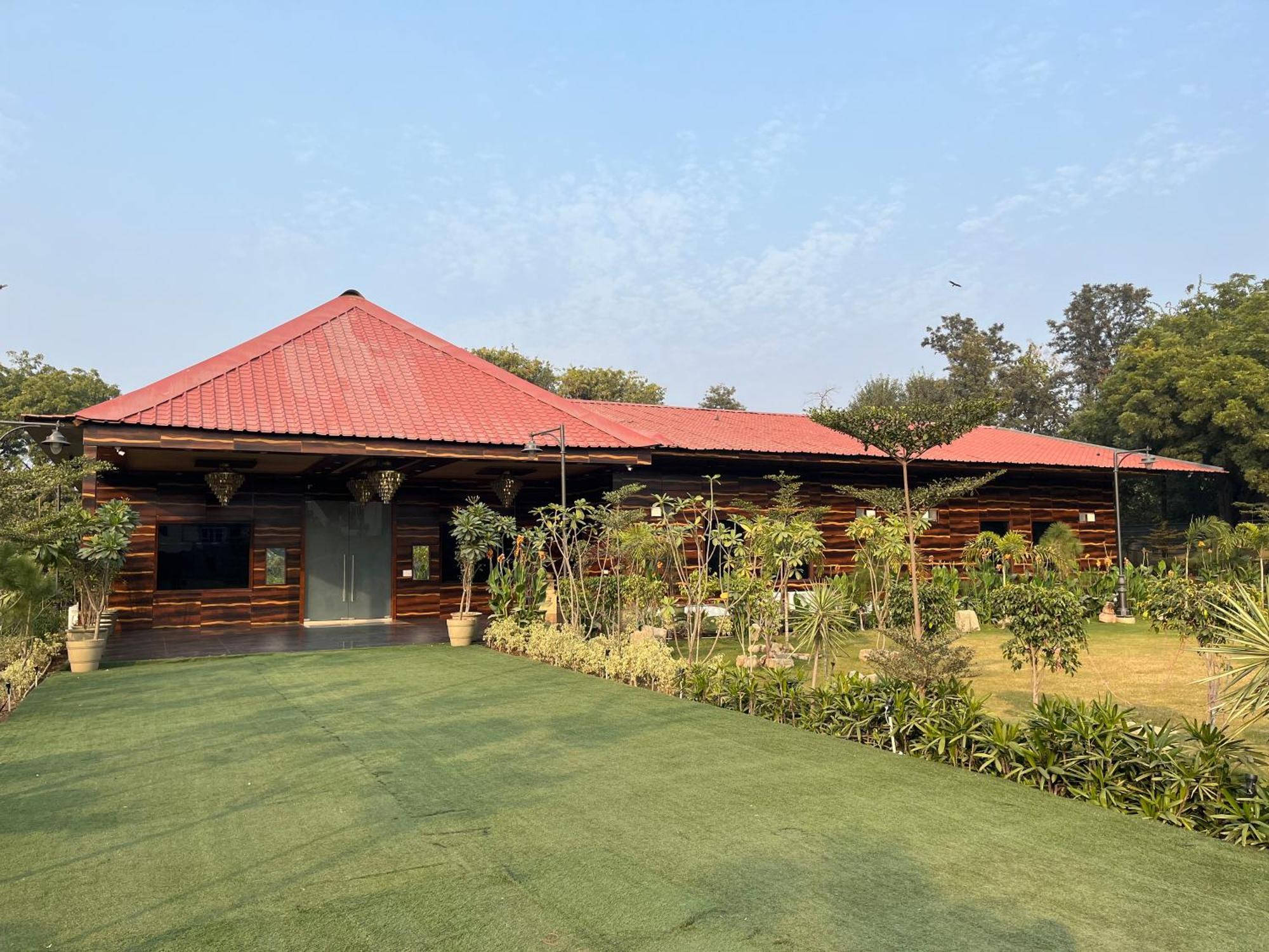 Вилла The Green Wood Palace I Farm House I Wedding I Party I 87Oo2O5865 Гургаон Экстерьер фото