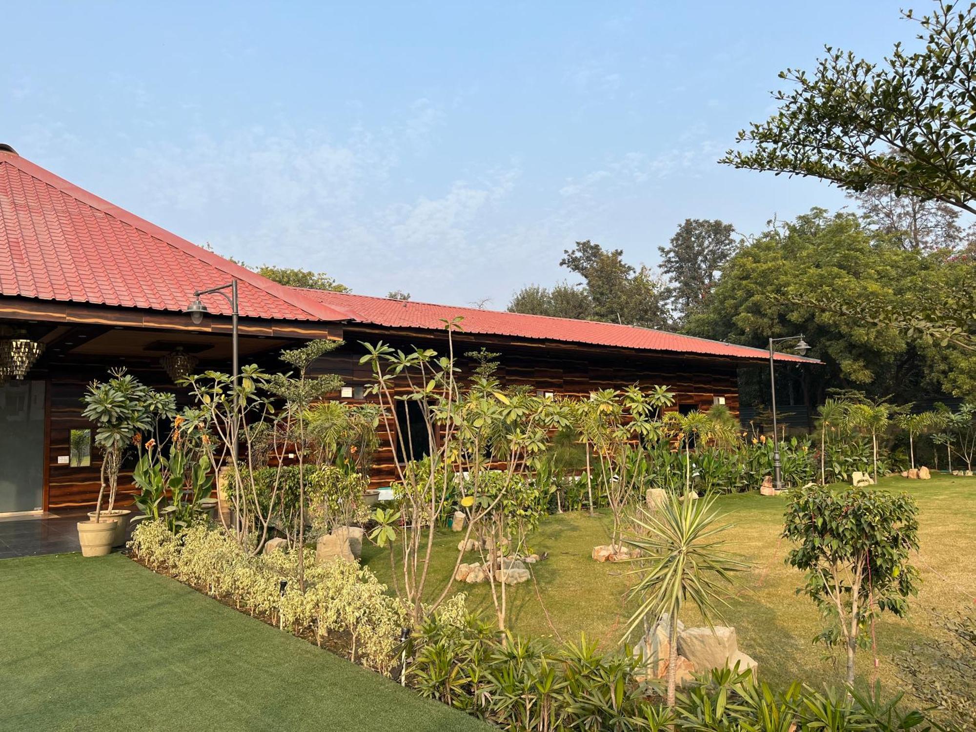 Вилла The Green Wood Palace I Farm House I Wedding I Party I 87Oo2O5865 Гургаон Экстерьер фото